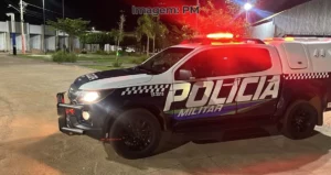 viatura de policia militar em praça de Paranaíba-MS
