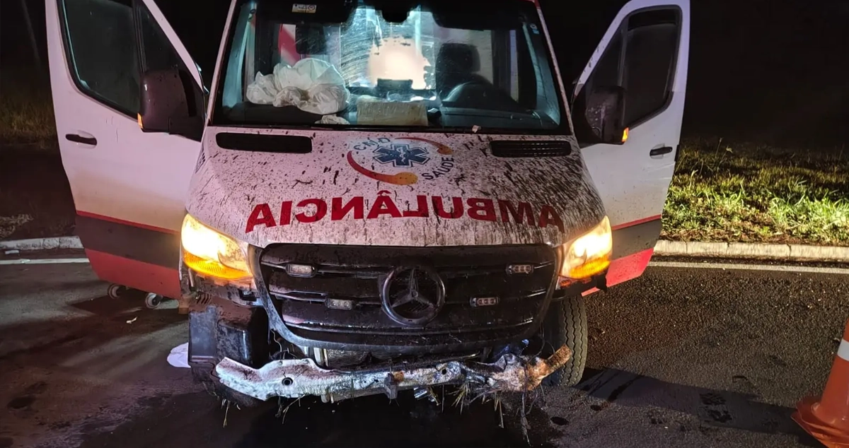 Motorista cochila e provoca acidente com ambulância que levava grávida