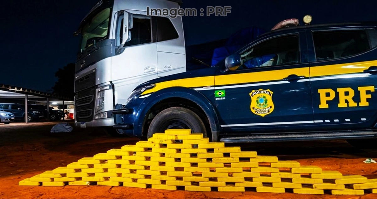Motorista é preso pela PRF com 84 Kg de cocaína e R$ 195 mil em MS