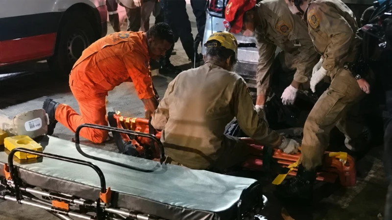 Jovem morre em acidente de moto contra carro parado