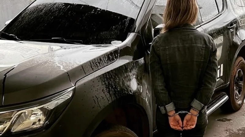 Polícia Civil prende mulher condenada a mais de 10 anos por tráfico em Paranaíba