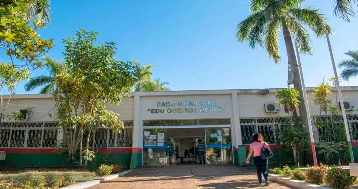 Prefeitura de Paranaíba abre processo seletivo com 58 vagas e salários de até R$ 4,8 mil