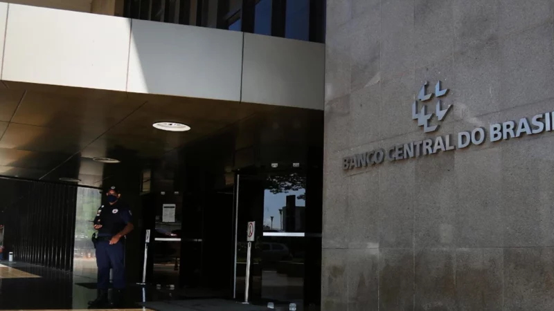 Banco Central reduz Selic para 14,25% e faz terceiro corte seguido nos juros