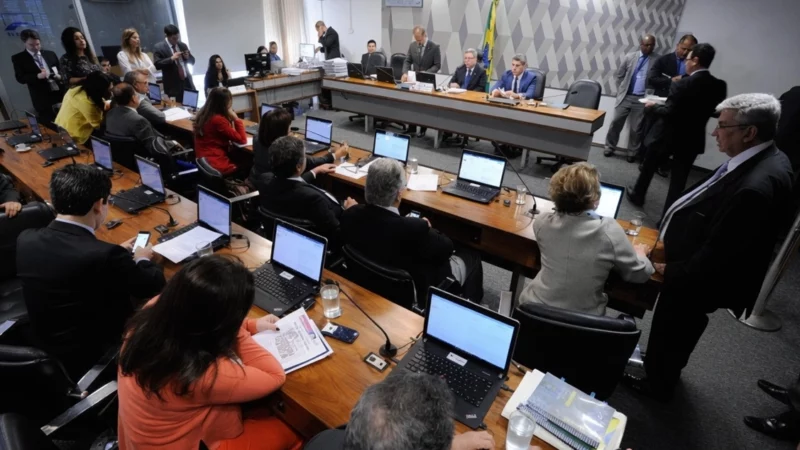 Comissão da Câmara aprova redução da maioridade penal para 16 anos