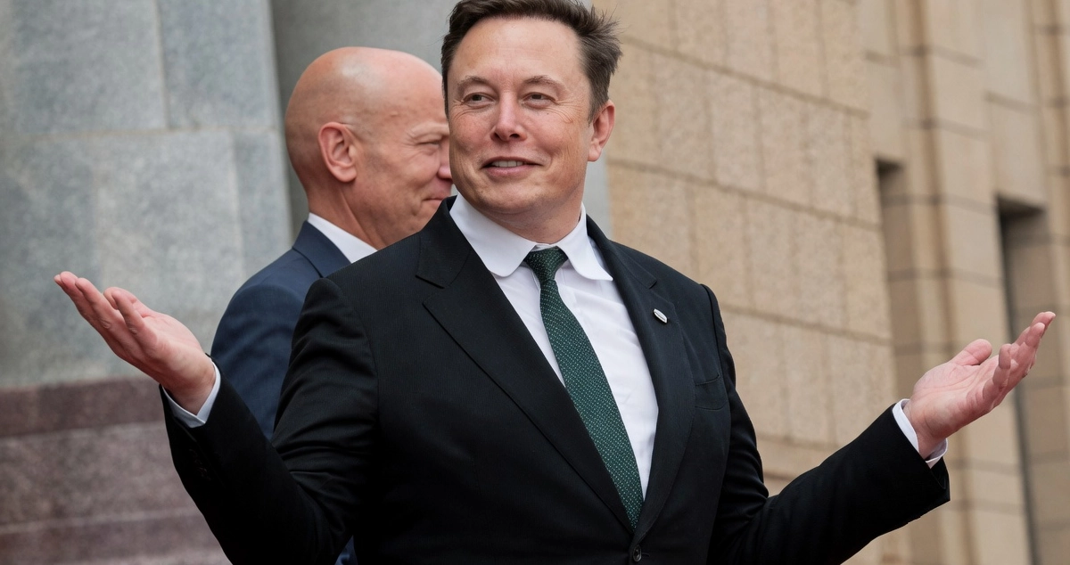 Elon Musk se torna o primeiro trilionário do mundo após IPO da SpaceX