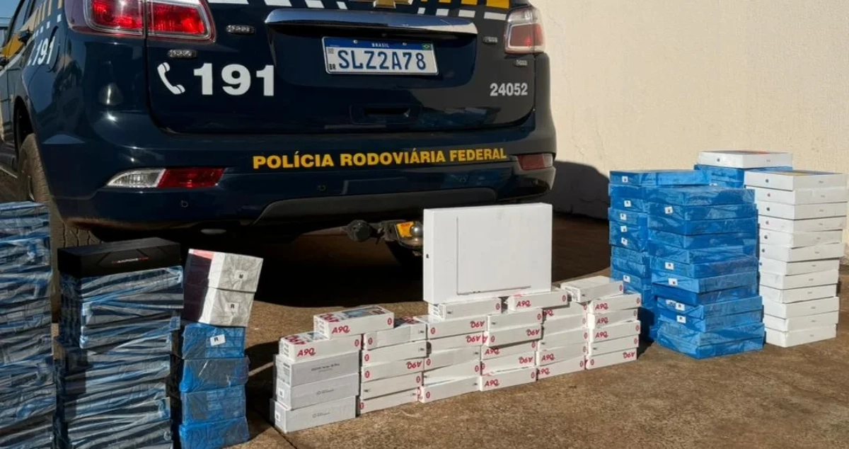 PRF apreende R$ 150 mil  em contrabando após perseguição em Paranaíba