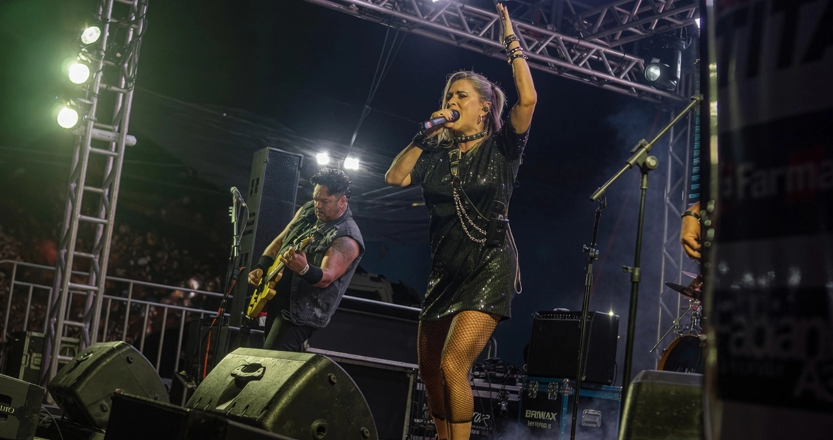 Flashback destaca Pop Live Band em edição realizada neste sábado
