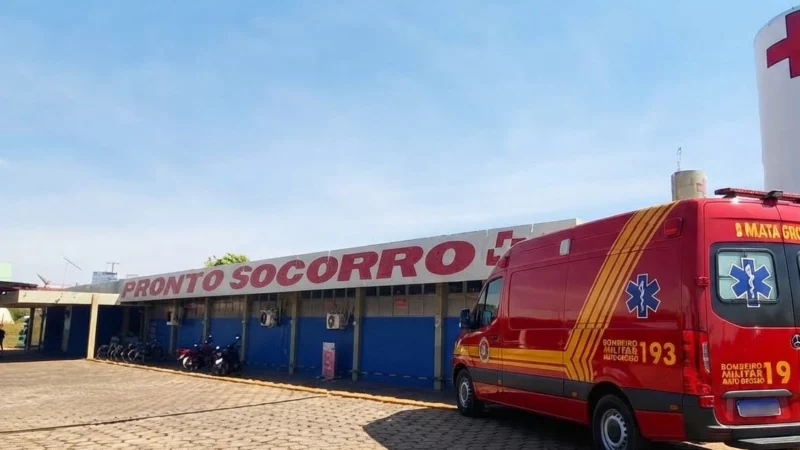 Mulher fica ferida após carro atingir bicicleta elétrica em Paranaíba