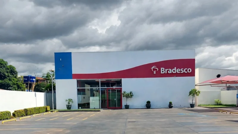 Bradesco é condenado a pagar R$ 6 mil após descontos indevidos em Paranaíba