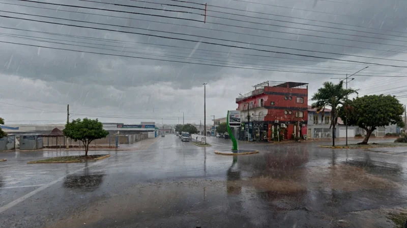 INMET emite alerta de tempestade para Paranaíba nesta segunda-feira
