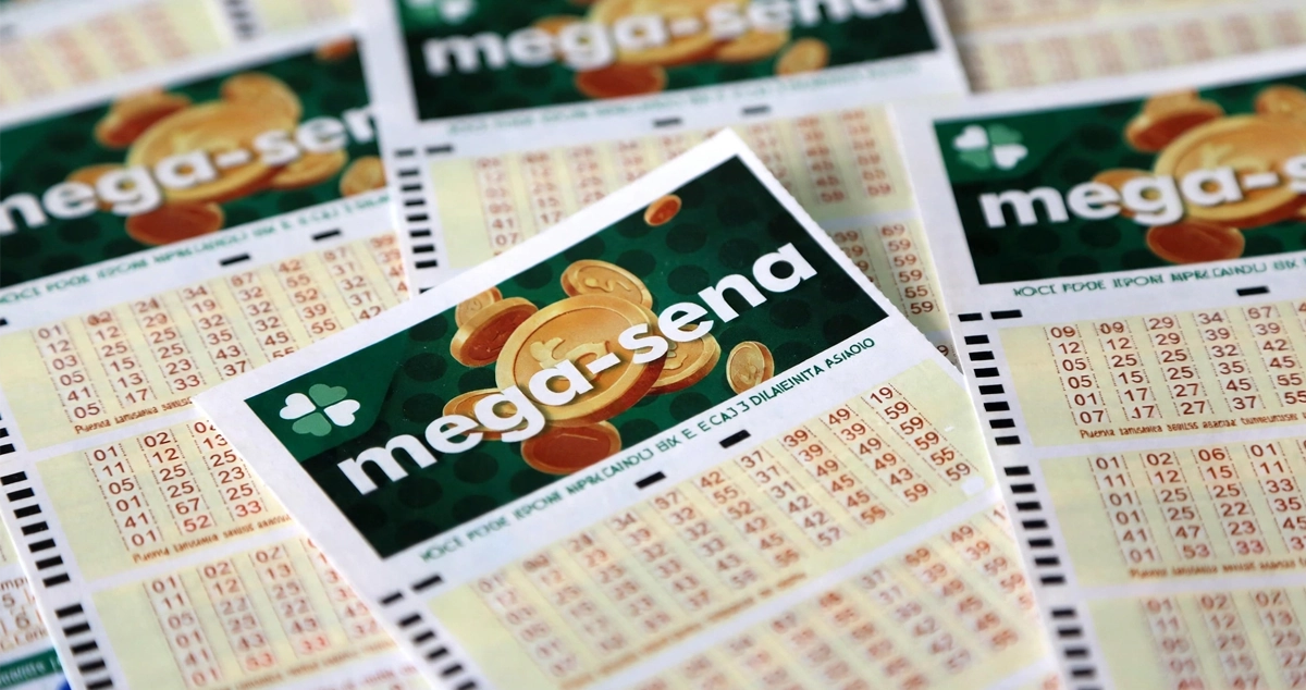 Mega-Sena acumula e pode pagar R$ 300 milhões nesta segunda